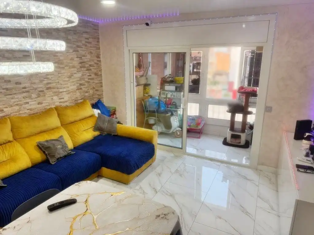 Flat for sale in Sant Vicenç Dels Horts