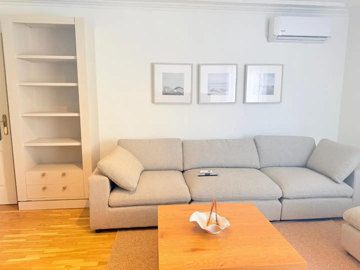 Sala d'estar de Apartament de lloguer en Ponferrada amb Aire condicionat, Calefacció i Terrassa