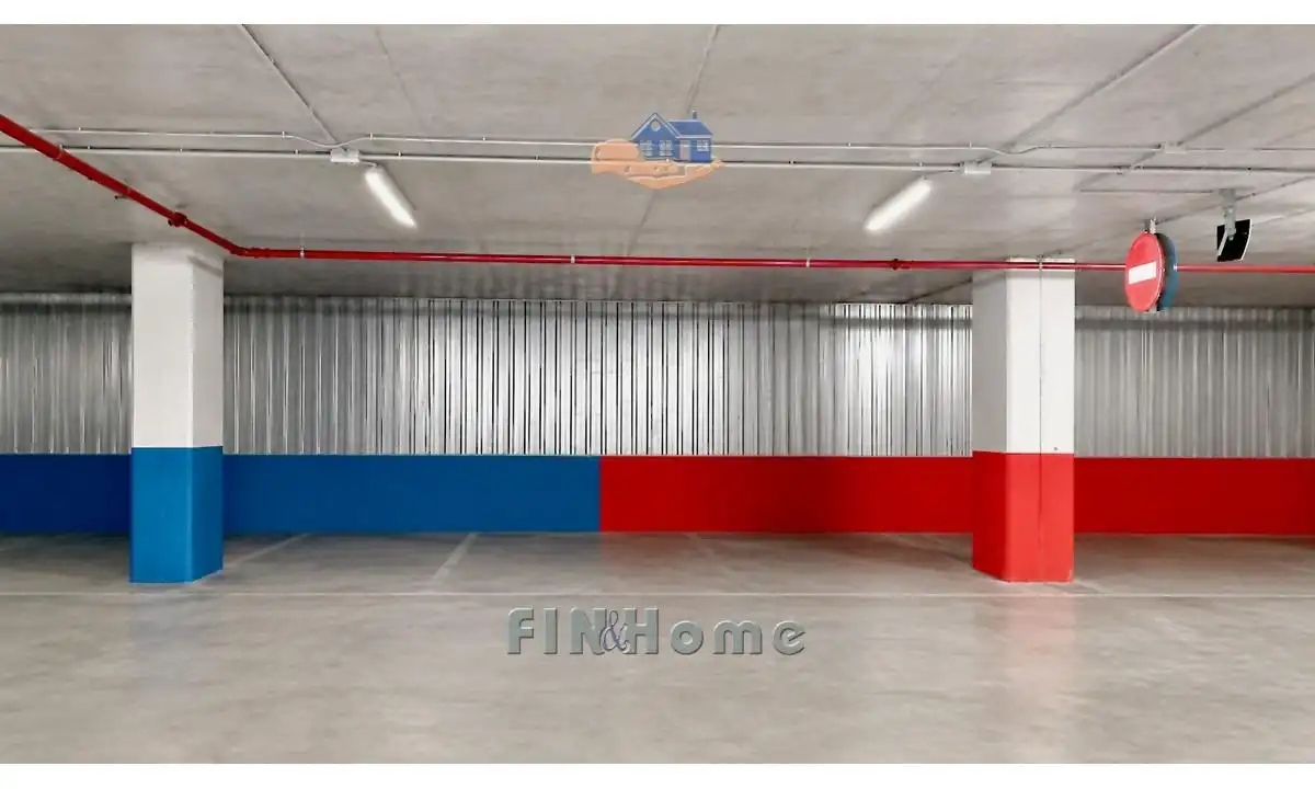 Parkplatz von Garage zum Verkauf in Sevilla