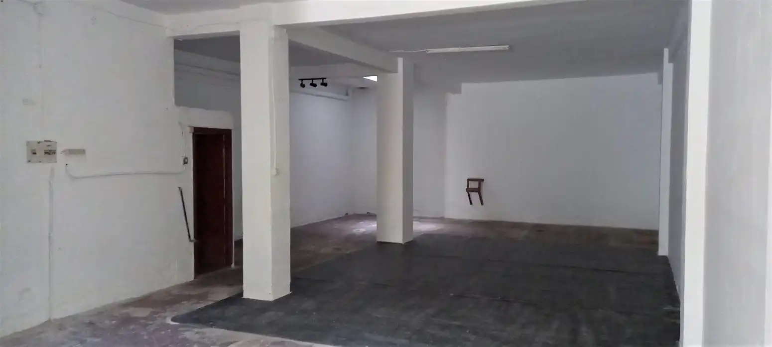 Local de alquiler en Gijón - Calle Julio, Llano