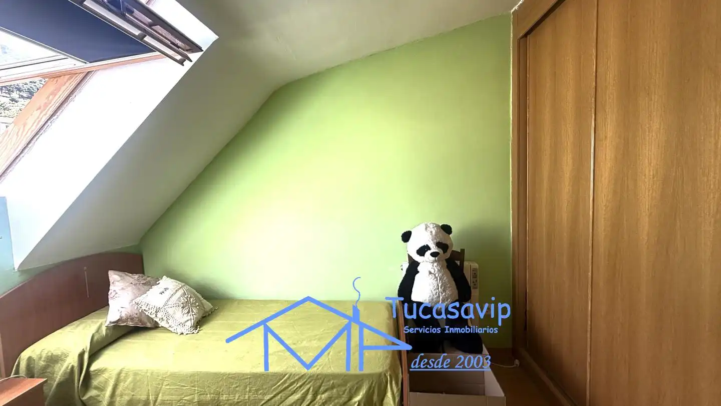 Habitación de Dúplex en venta en El Hoyo de Pinares  con Calefacción y Amueblado