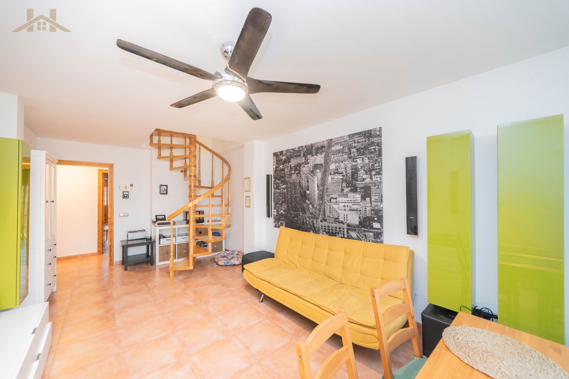 Living room of Duplex for sale in Villanueva del Pardillo  with Air Conditioner, Heating and Oven