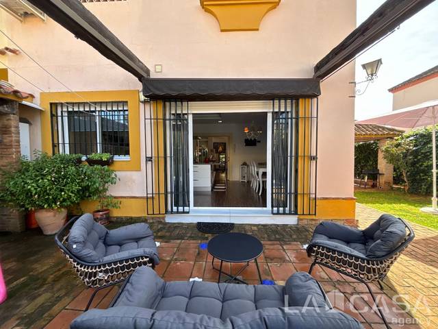 Casa adosada en Venta en Condequinto