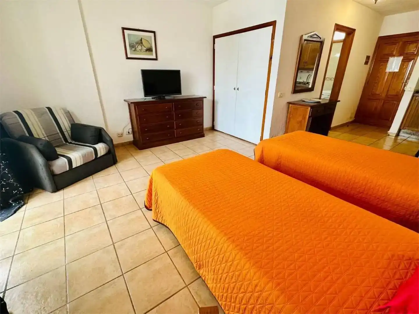 Dormitori de Apartament en venda en Arona amb Piscina