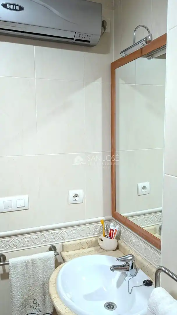 Baño de Piso en venta en Novelda con Parquet y Amueblado
