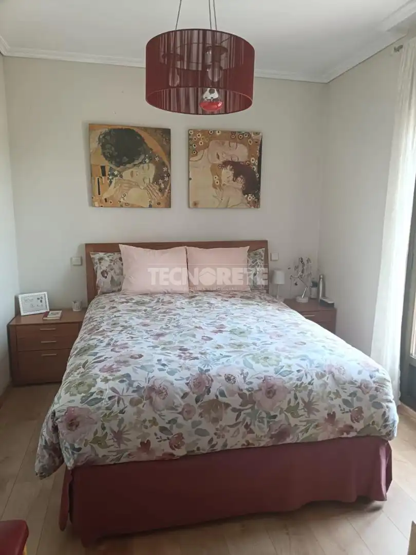 Dormitori de Casa adosada en venda en Guadalajara amb Aire condicionat, Calefacció i Terrassa