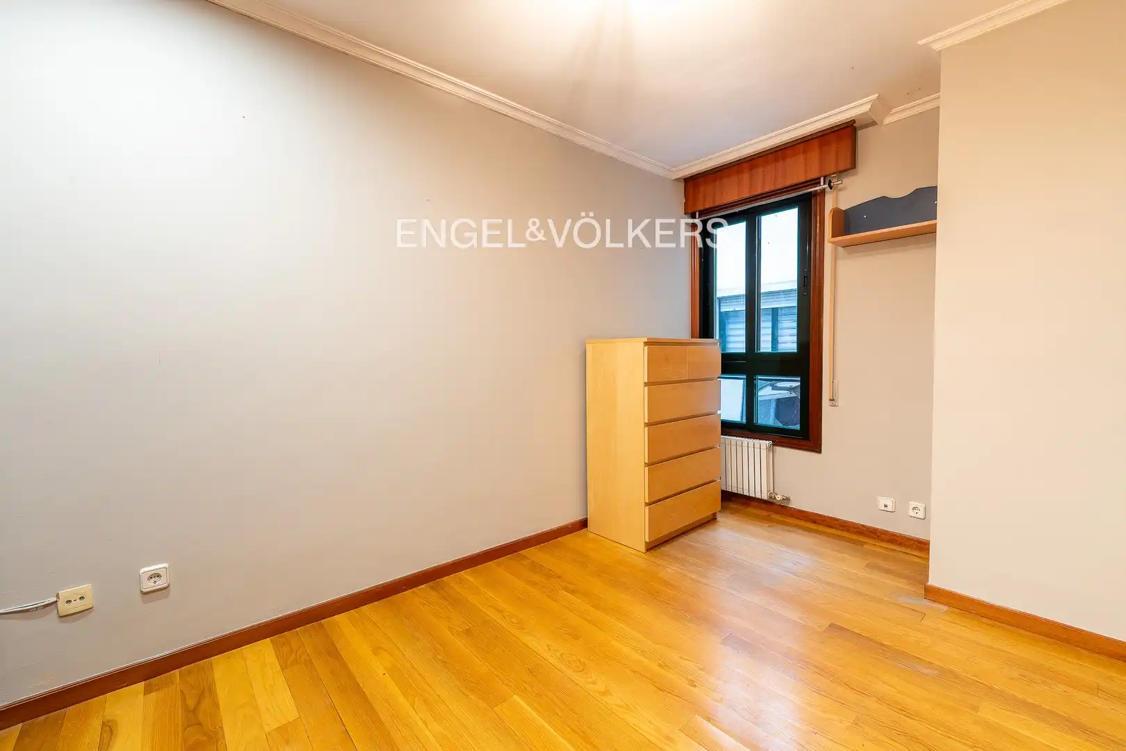 Vista exterior de Piso de alquiler en Vigo  con Calefacción
