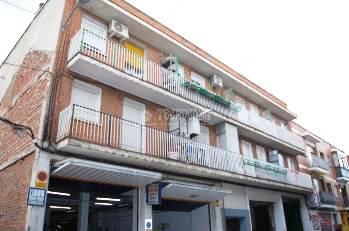 Vista exterior de Pis en venda en  Madrid Capital amb Aire condicionat i Terrassa