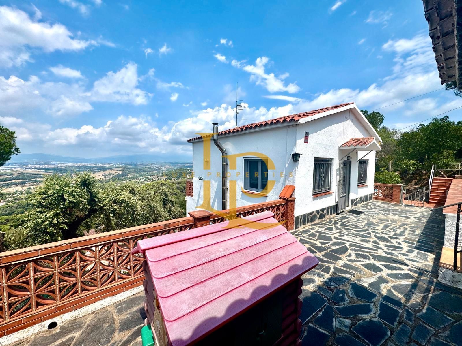 Exterior view of House or chalet for sale in Vilanova del Vallès  with Air Conditioner, Heating and Private garden