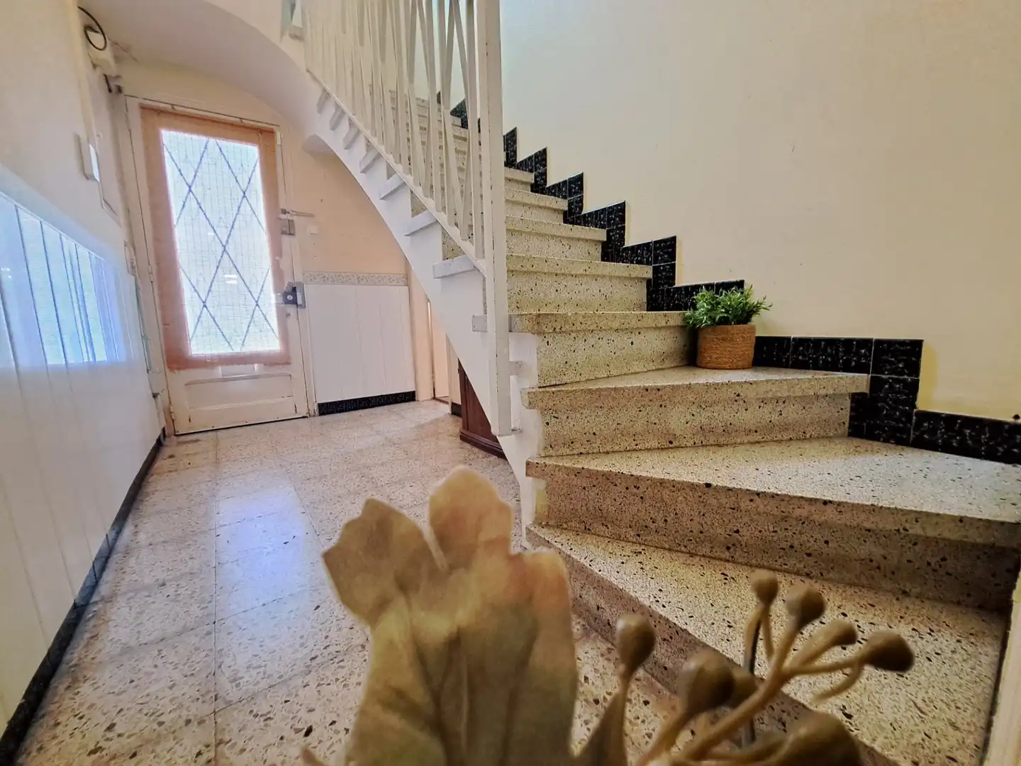Casa adosada en venta en Rubí con Terraza y Alarma