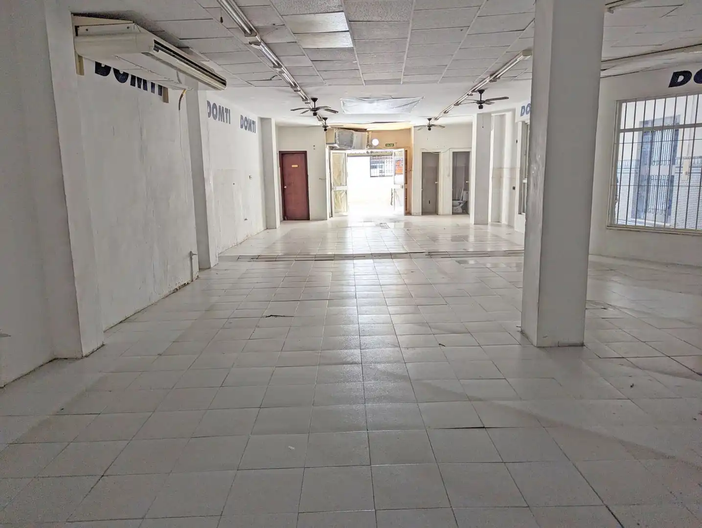 Local commercial à louer à Sanlúcar la Mayor, imagen 6