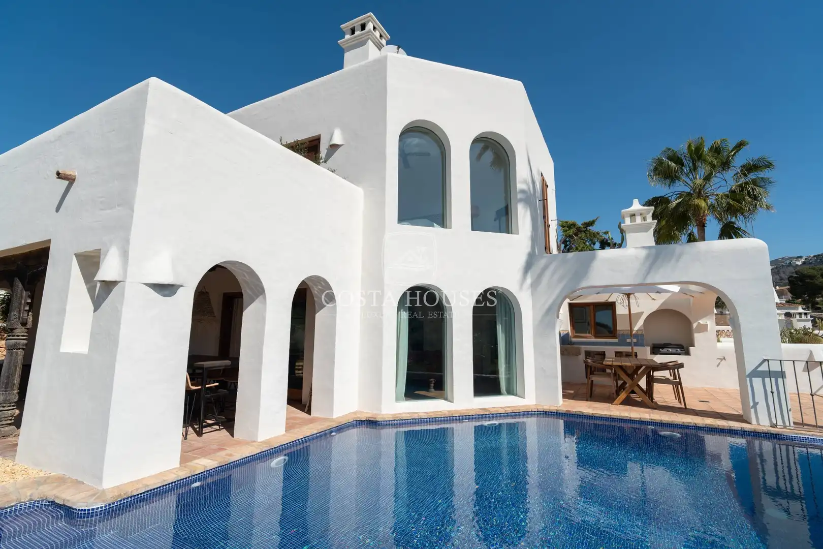 Vista exterior de Casa o xalet en venda en Moraira amb Aire condicionat, Calefacció i Jardí privat
