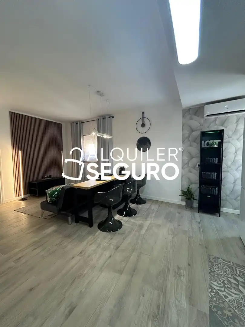 Sala de estar de Piso de alquiler en Alcalá de Henares con Aire acondicionado, Calefacción y Amueblado