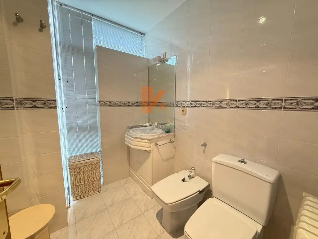 Baño de Casa adosada en venta en Brión con Jardín privado, Terraza y Piscina