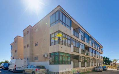 Vista exterior de Apartament en venda en Torrevieja amb Aire condicionat, Calefacció i Terrassa