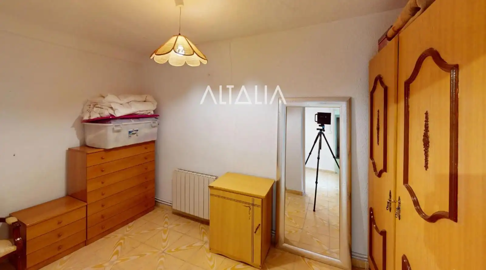 Habitación de Casa adosada en venta en Fuentes con Calefacción, Terraza y Trastero