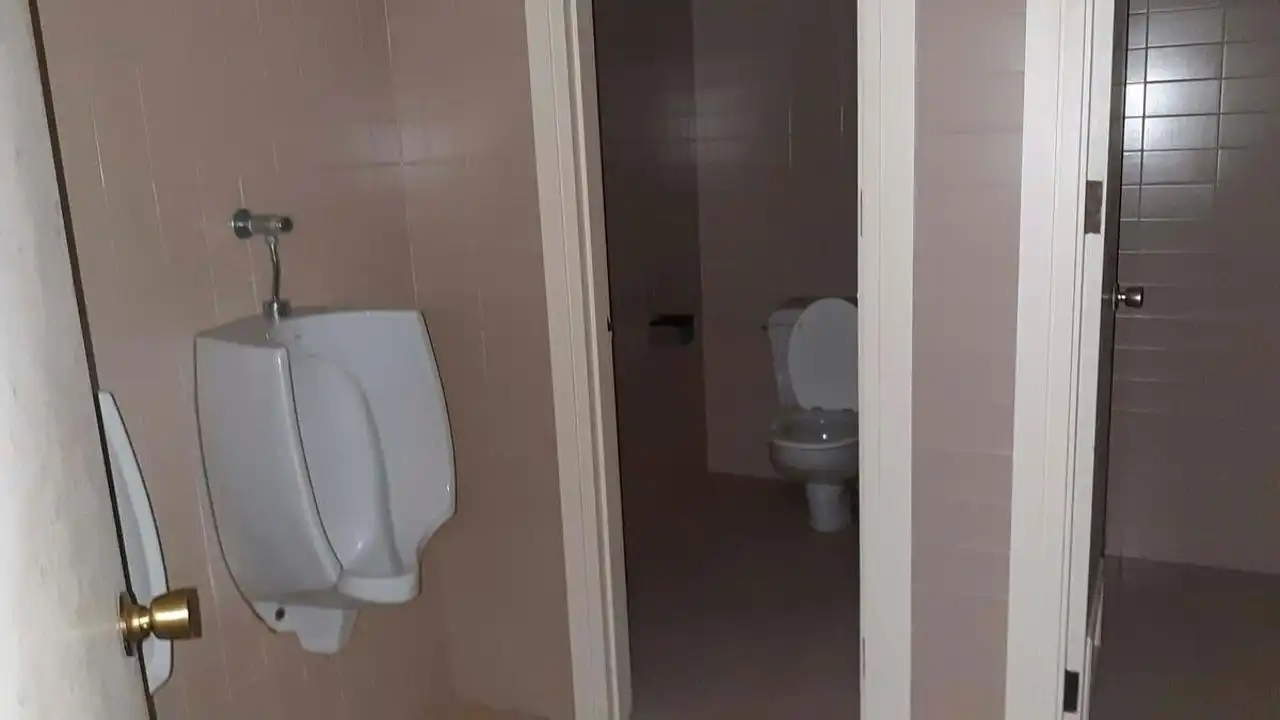 Bathroom of Office for sale in Rota