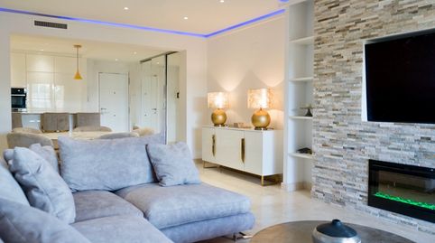 Apartamento de Lujo en Benahavís, Málaga  Un Oasis de Tranquilidad en la Costa del Sol