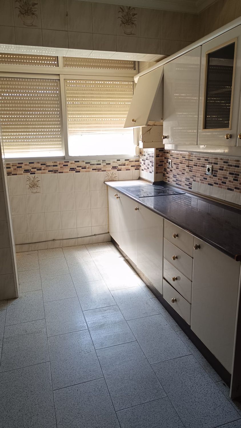 Kitchen of Flat for sale in  Sevilla Capital  with Terrace