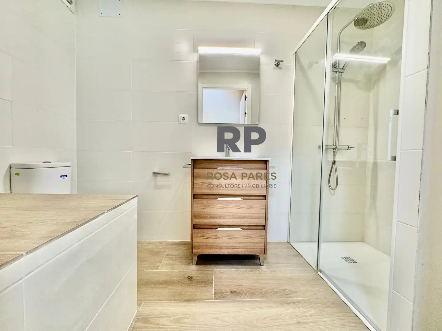 Baño de Apartamento en venta en Centelles con Aire acondicionado y Calefacción