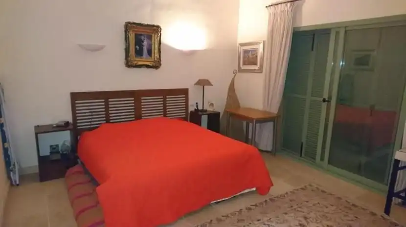 Habitación de Dúplex en venta en Benahavís con Aire acondicionado, Parquet y Terraza