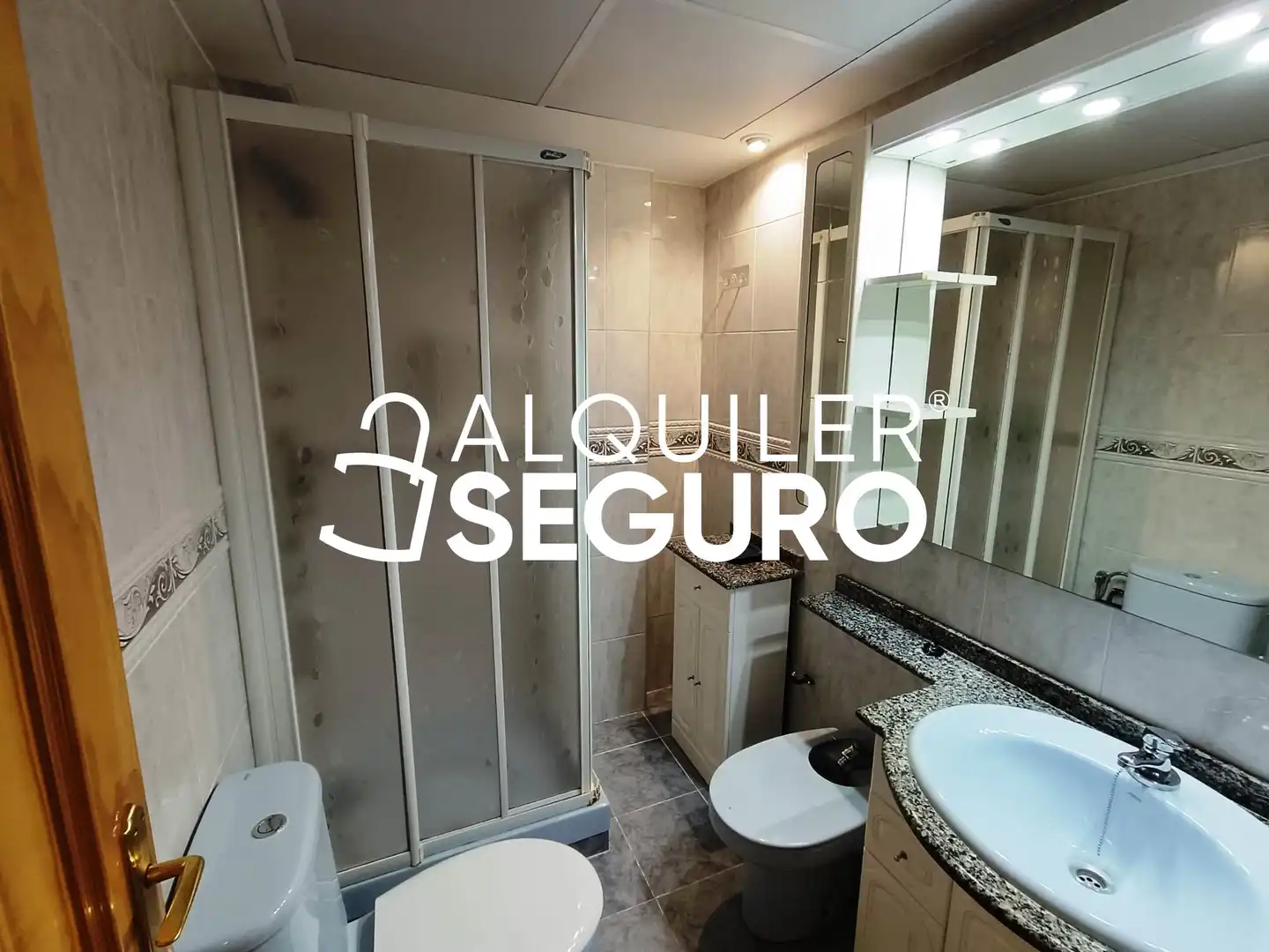 Bathroom of Flat for rent in Zona Centro - Ayuntamiento