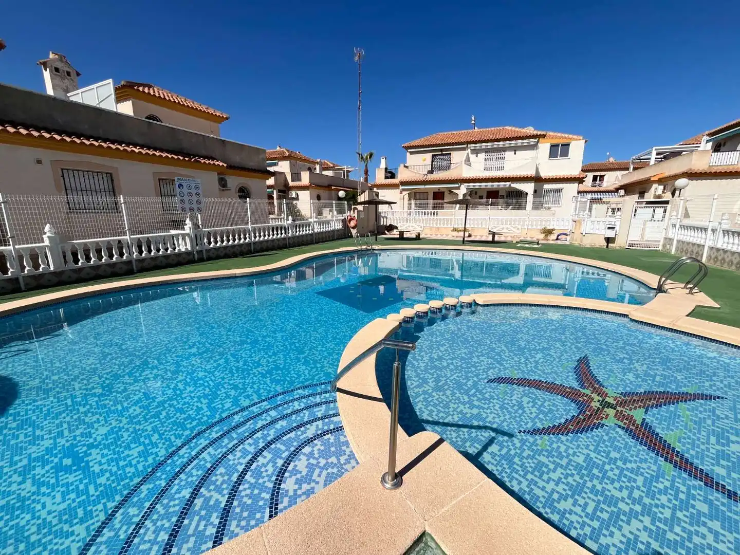 Swimming pool of Houses for sale in Orihuela  with Terrace, Storage room and Swimming Pool