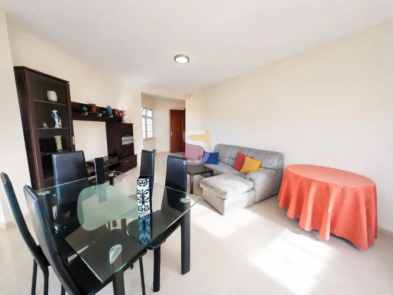 Sala de estar de Piso en venta en O Rosal   con Calefacción, Trastero y Amueblado