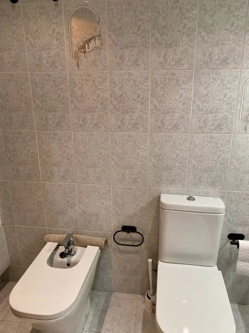Bany de Pis de lloguer en Cornellà de Llobregat amb Moblat, Forn i Rentadora
