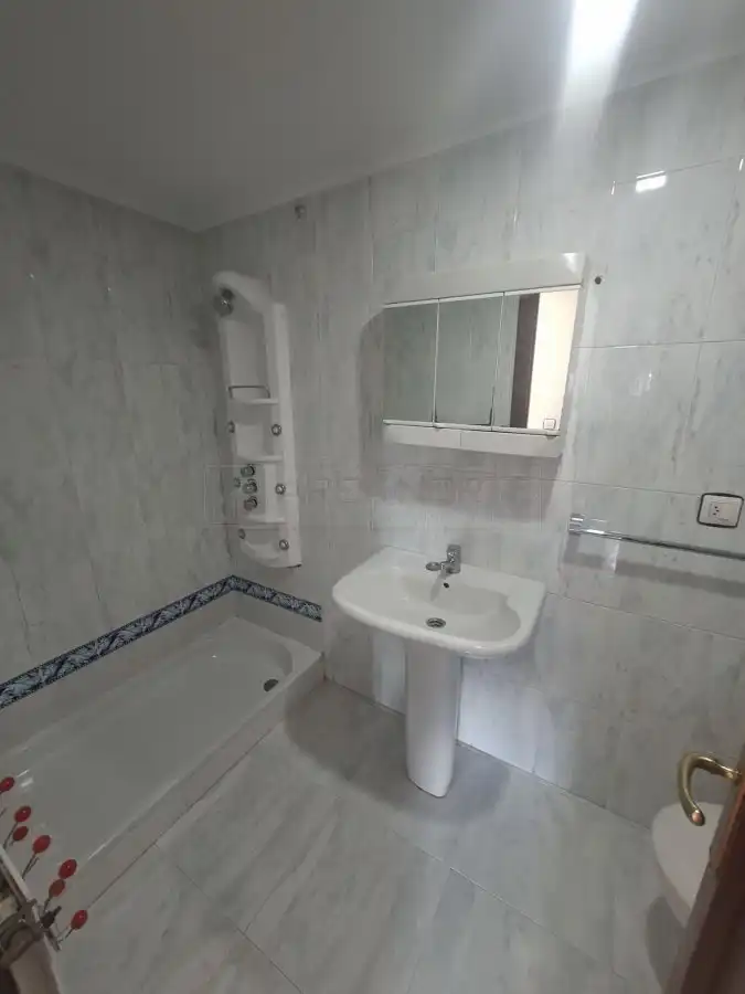 Bathroom of Flat for sale in Vitoria - Gasteiz  with Heating, Parquet flooring and Storage room