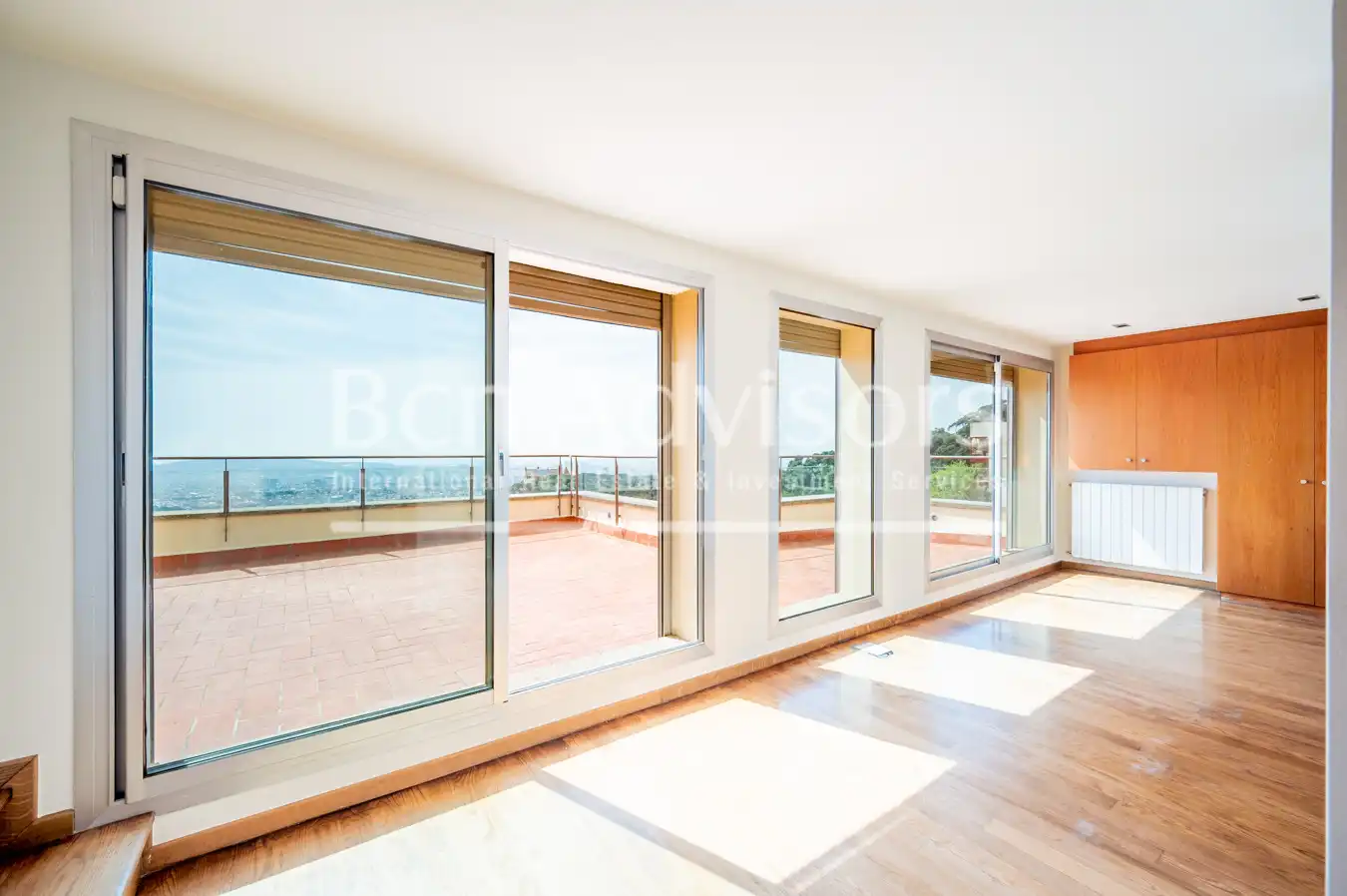 Sala de estar de Casa o chalet en venta en Barcelona con Aire acondicionado, Calefacción y Parquet