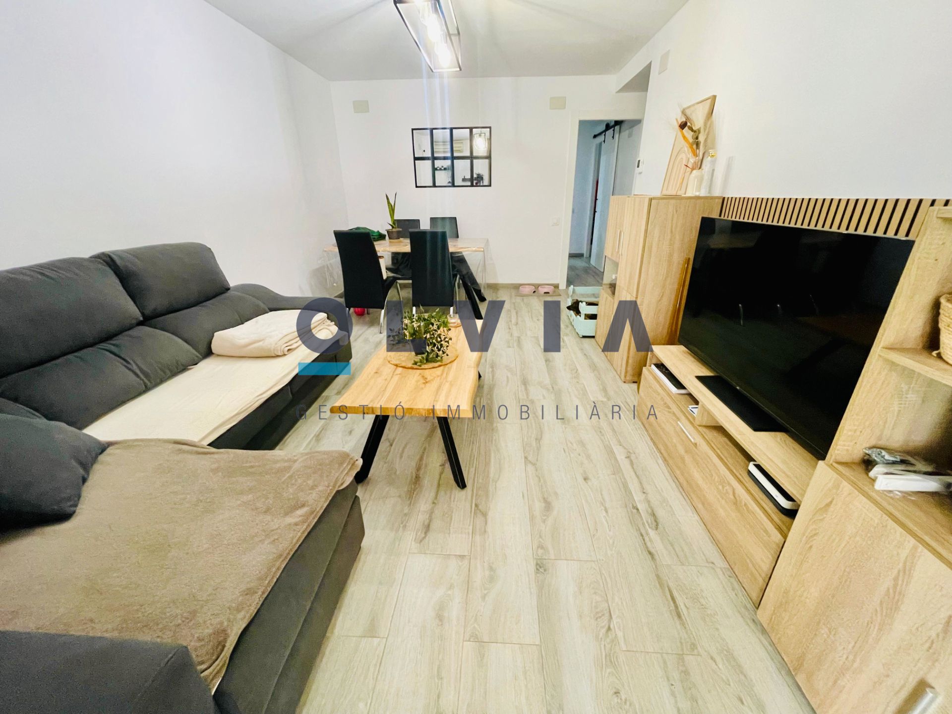 Sala d'estar de Planta baixa en venda en Terrassa amb Aire condicionat i Terrassa