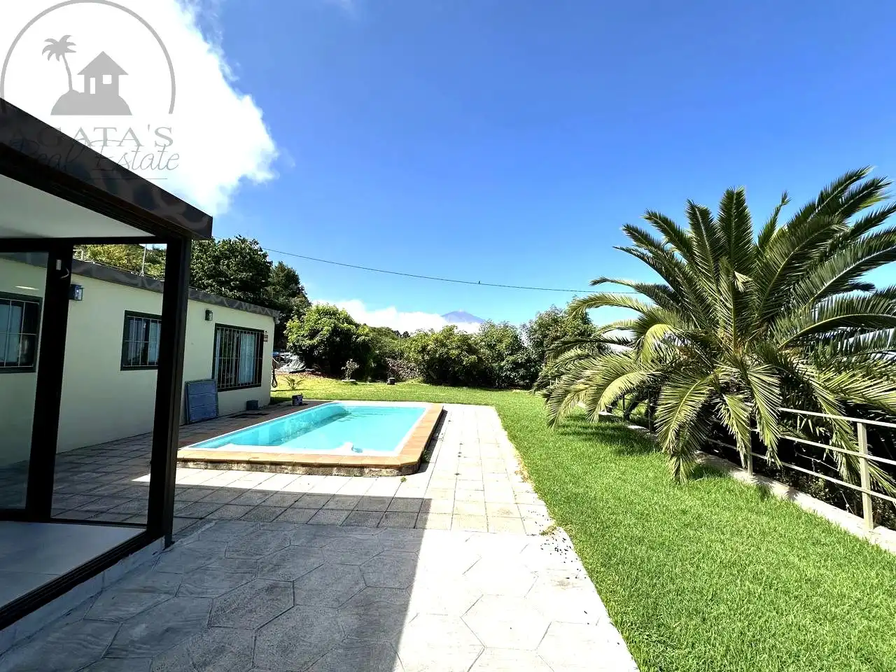 Außenansicht von Country house zum Verkauf in Santa Úrsula mit Privatgarten, Terrasse und Schwimmbad
