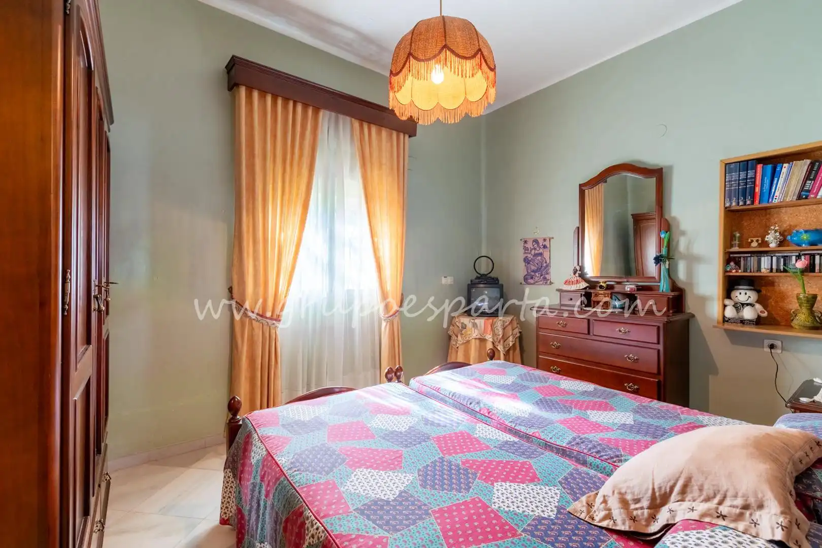 Dormitori de Casa o xalet en venda en Espartinas amb Aire condicionat, Jardí privat i Terrassa