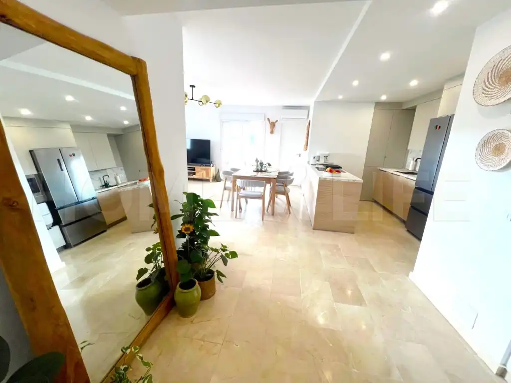 Cuina de Àtic en venda en Torremolinos amb Jardí privat, Terrassa i Piscina comunitària