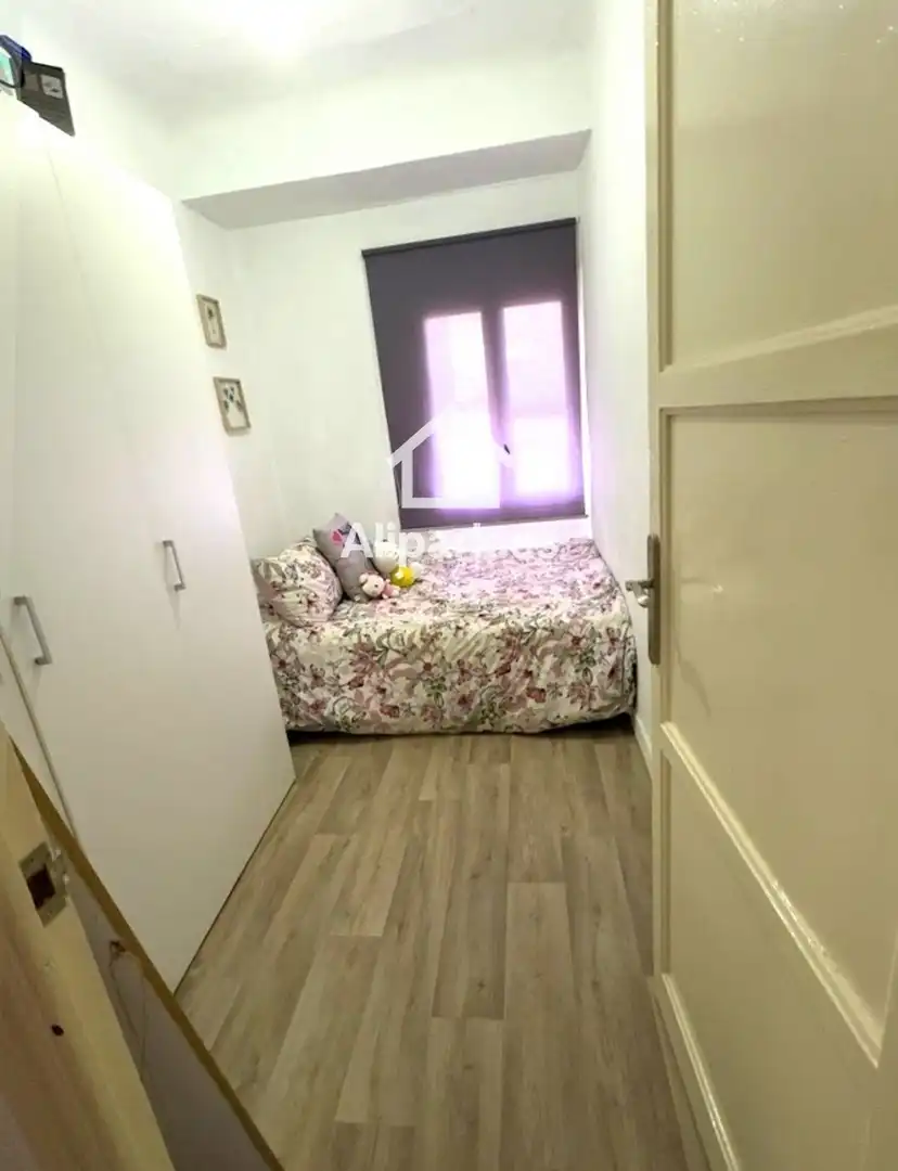Habitación de Piso en venta en Elche / Elx con Terraza y Amueblado
