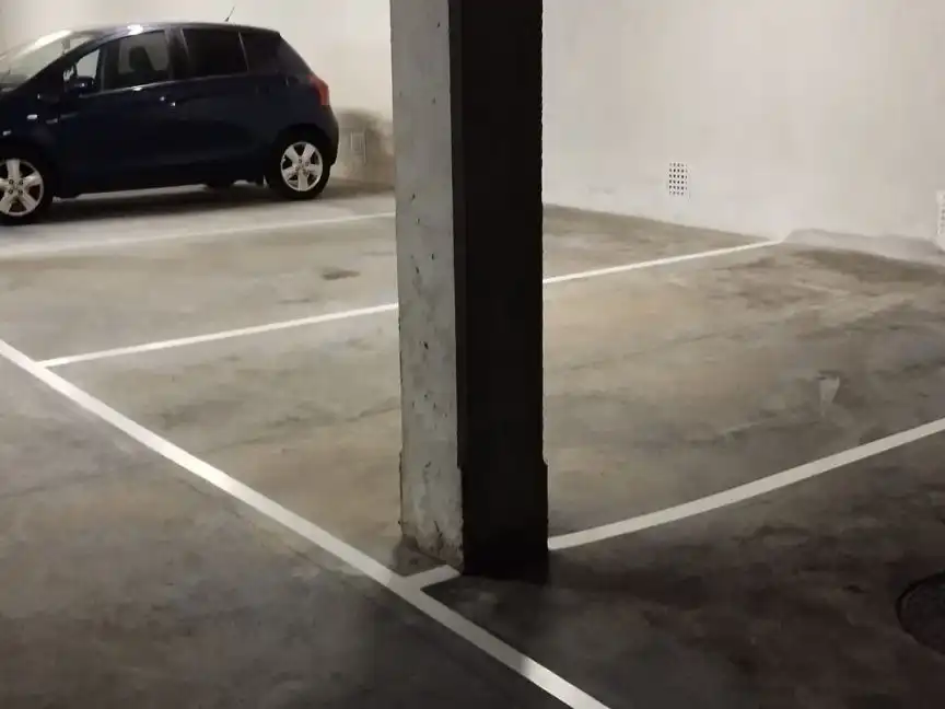 Parkplatz von Garage zur Miete in Manresa