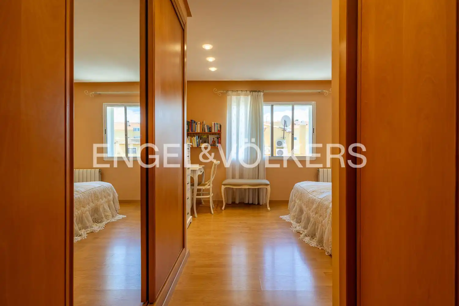 Habitación de Casa o chalet en venta en Dénia con Aire acondicionado, Calefacción y Jardín privado
