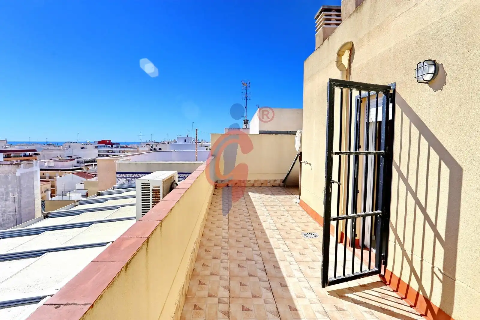 Terraza de Ático en venta en Guardamar del Segura con Aire acondicionado y Amueblado