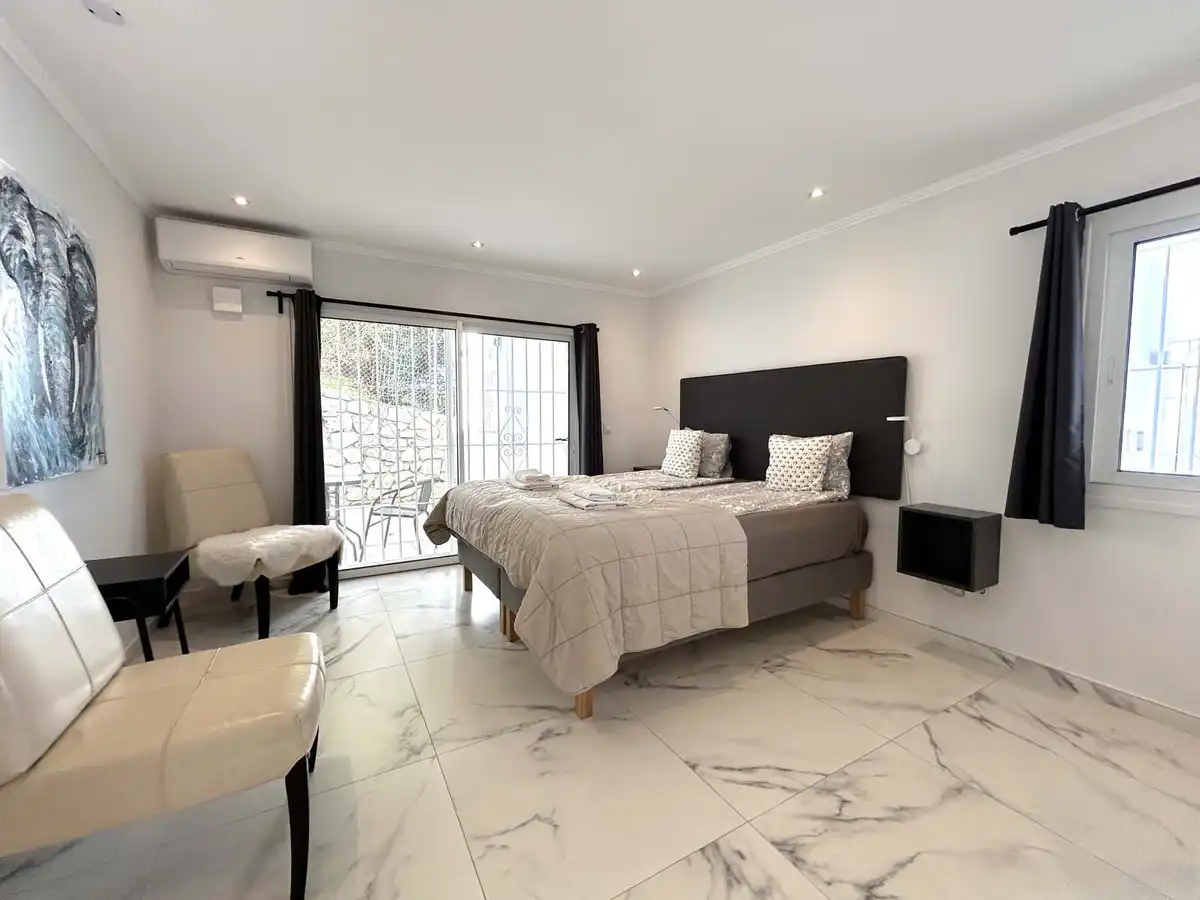 Chalet con piscina en venta en Las Lagunas, imagen 12