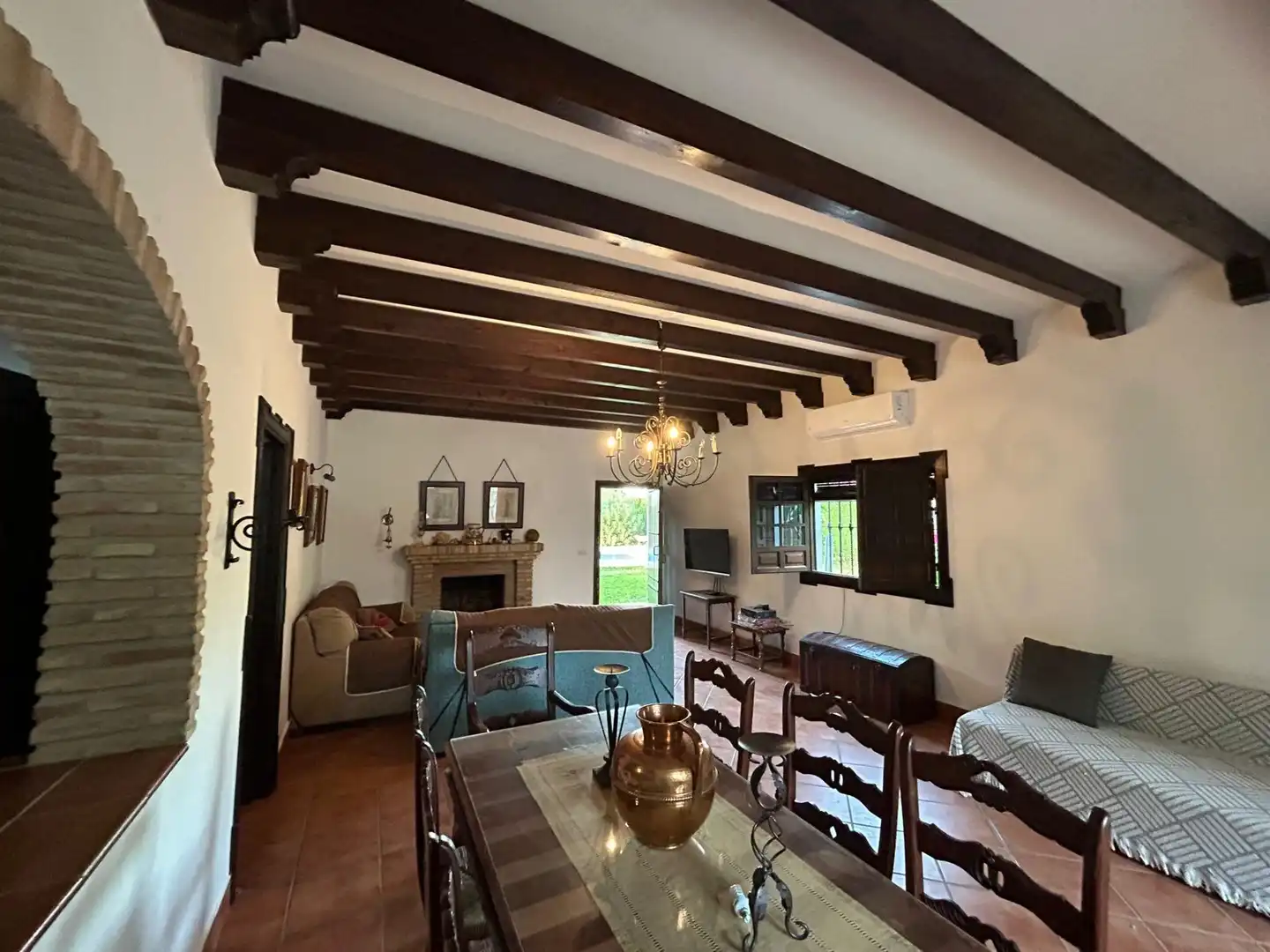 Sala de estar de Casa o chalet en venta en Carmona con Aire acondicionado, Terraza y Piscina