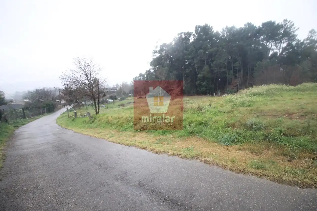 Terreny residencial en venda a Salvaterra de Miño, imagen 2