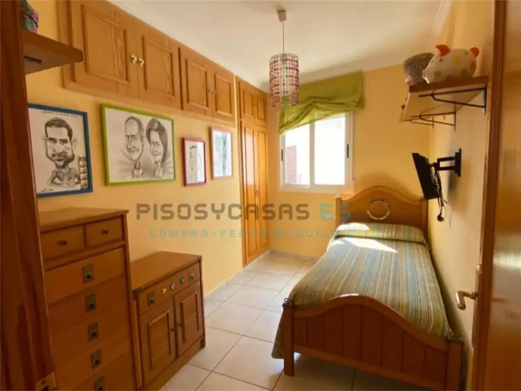 Habitación de Casa adosada en venta en Yátova con Aire acondicionado, Terraza y Balcón