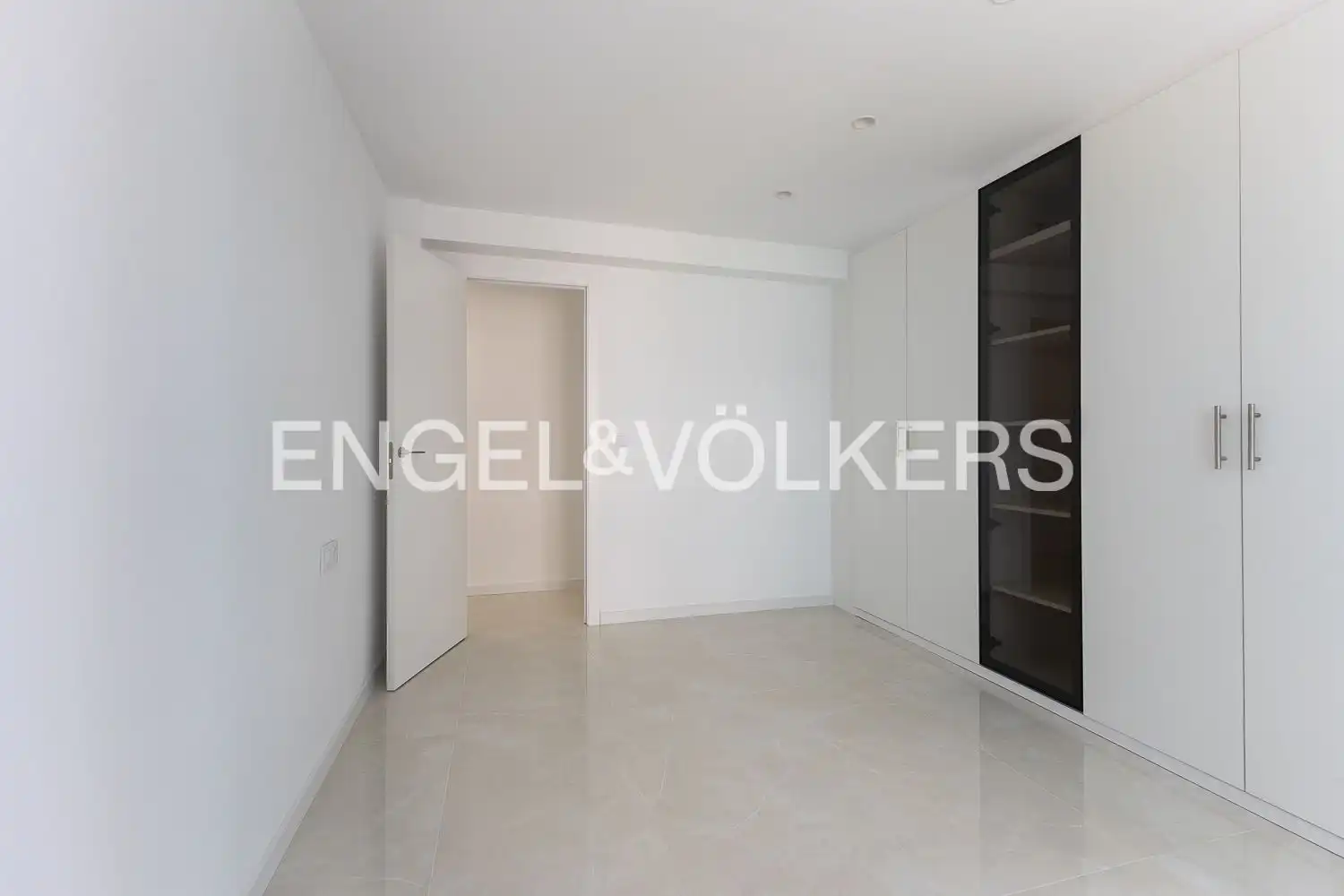 Piso en venta en Valencia con Aire acondicionado, Calefacción y Balcón