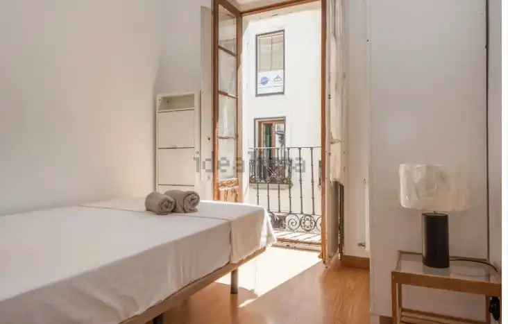 Flat for rent in Calle de Postas, Sol