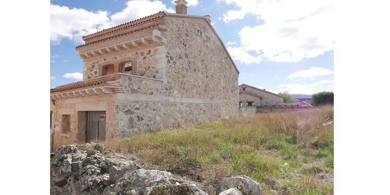 Vista exterior de Casa o xalet en venda en Valdevacas y Guijar amb Terrassa
