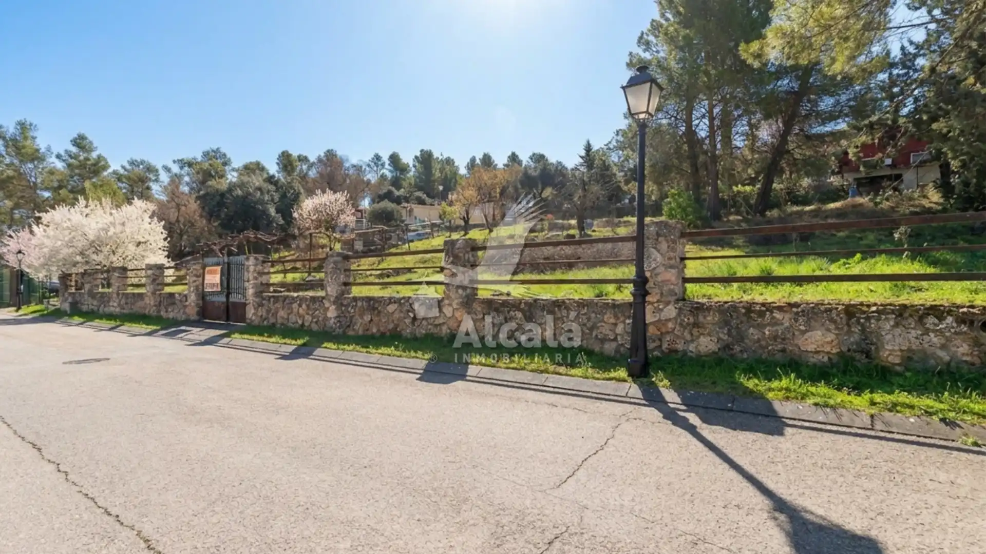 Vista exterior de Residencial en venta en Ambite