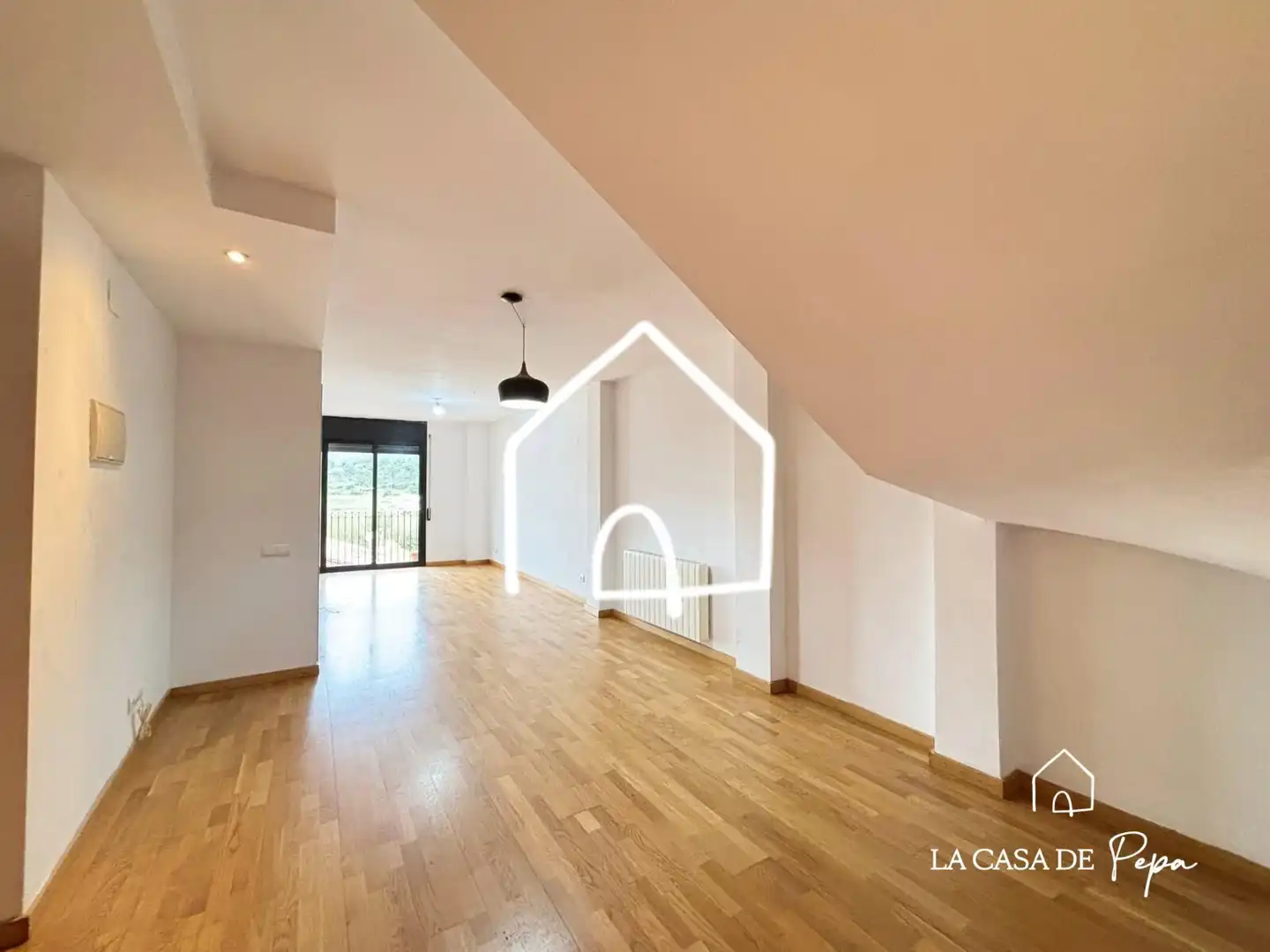 Sala de estar de Ático en venta en Begues con Calefacción, Parquet y Balcón