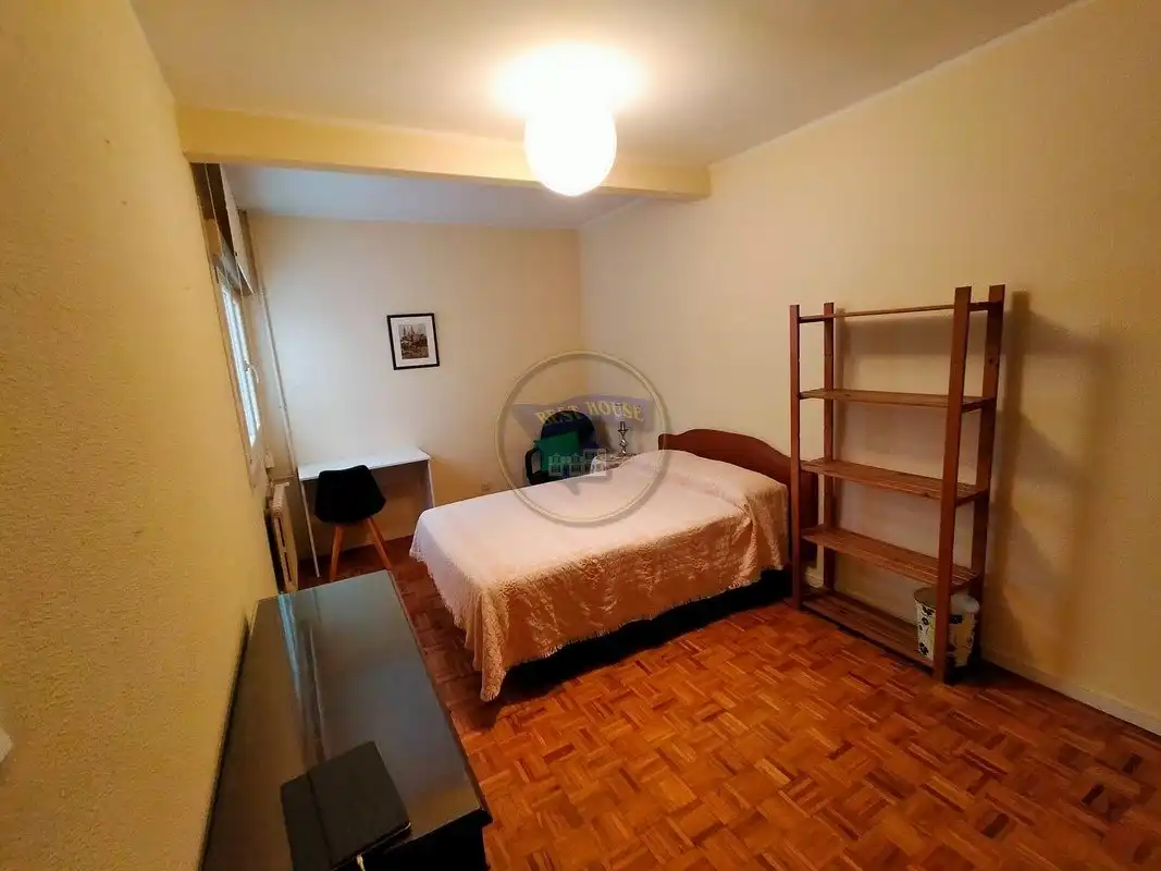 Bedroom of Flat for rent in Vigo   with Heating, Parquet flooring and Terrace