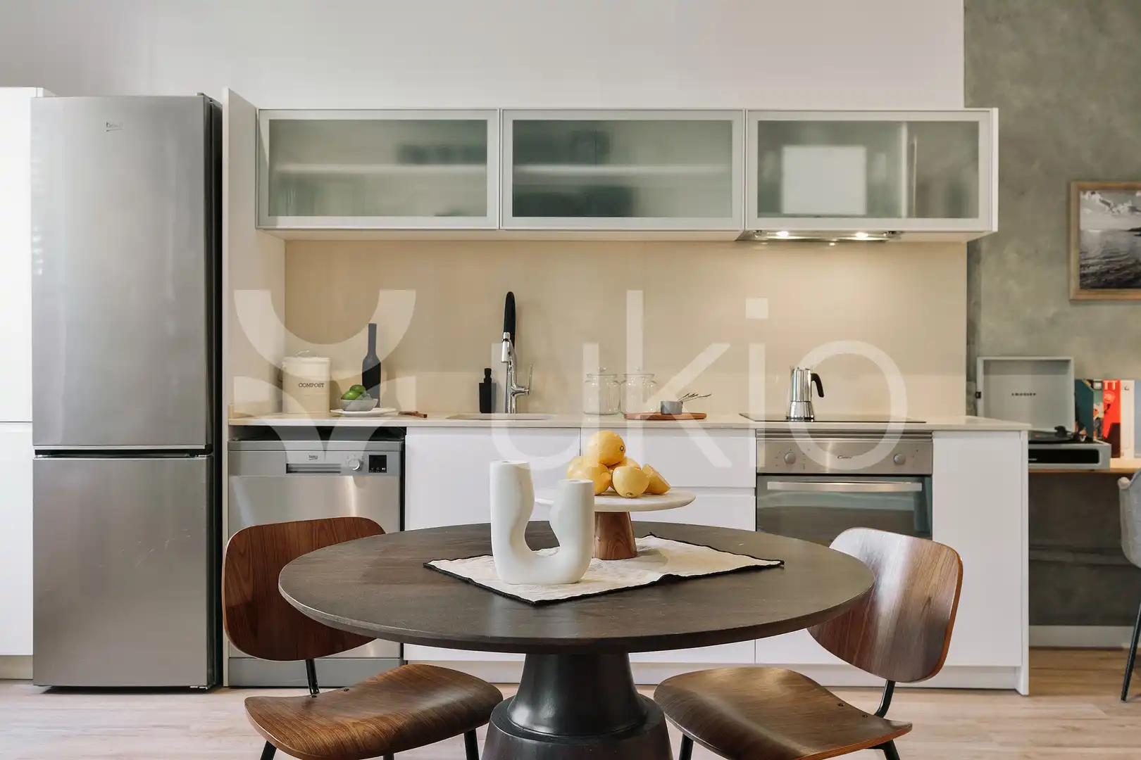 Cocina de Estudio de alquiler en Barcelona con Aire acondicionado, Calefacción y Amueblado